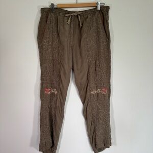 Johnny Was Pete & Greta Embroidered Floral Cupra Cargo Pants Size L Lagenlook